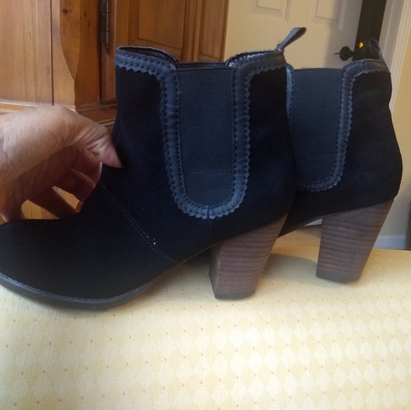 American Eagle Booties 6.5 - Picture 3 of 4